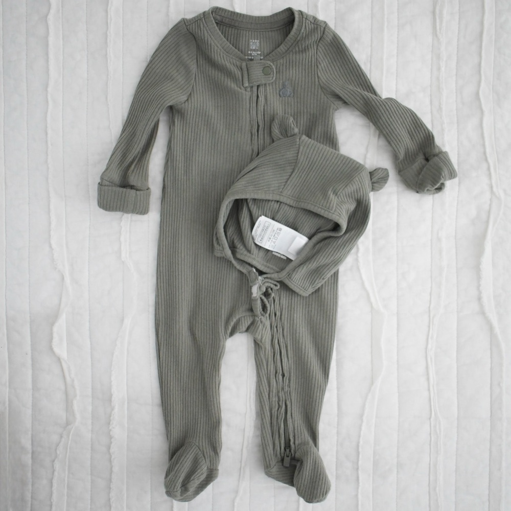 Soft Ribbed Olive Baby One-Piece with Bear Hat